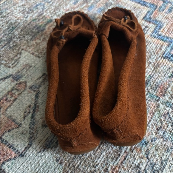 Minnetonka Suede moccasins - Picture 5 of 5